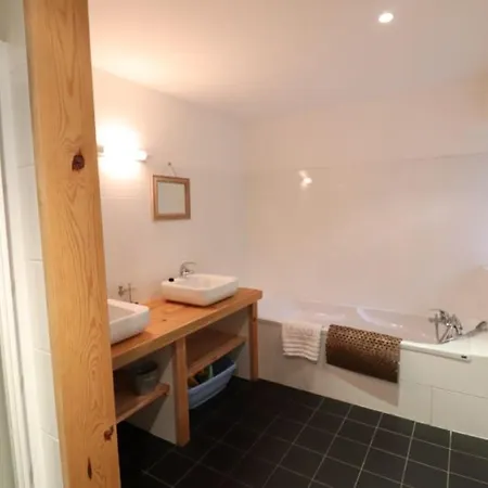 Maison De Caractere Avec Piscine Chauffee, 6 Chambres, Proche Activites Nature Et Stations De - Fr-1-742-249